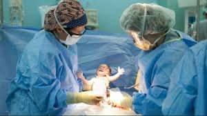 अस्पतालों में बिना ज़रूरत के बढ़ते सीज़ेरियन